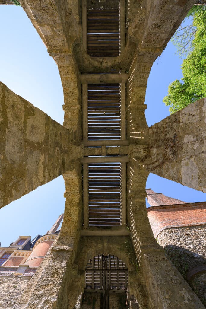 Pont vue du dessous Chateau de Montmort